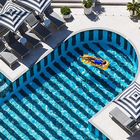 Отель Qt Голд-Кост Экстерьер фото The pool at the W South Beach